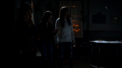 Pretty_Little_Liars_S07E10_WEB-DL_720p_DUAL_WWW_COMANDOTORRENTS_COM_2168.jpg