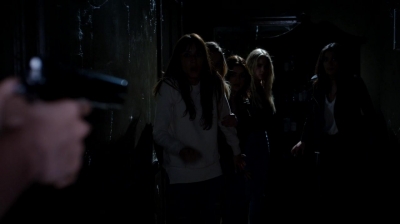 Pretty_Little_Liars_S07E10_WEB-DL_720p_DUAL_WWW_COMANDOTORRENTS_COM_2206.jpg