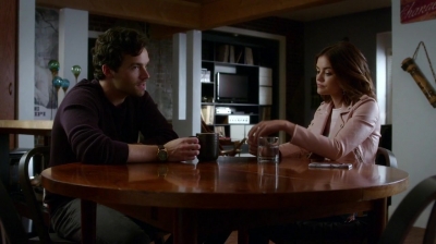 Pretty_Little_Liars_S07E11_WEB-DL_720p_DUAL_WWW_COMANDOTORRENTS_COM_0405.jpg