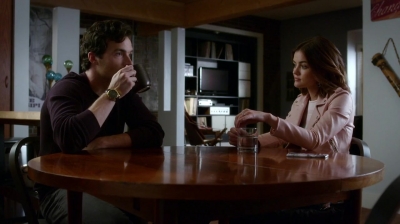 Pretty_Little_Liars_S07E11_WEB-DL_720p_DUAL_WWW_COMANDOTORRENTS_COM_0409.jpg