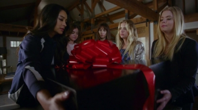 Pretty_Little_Liars_S07E11_WEB-DL_720p_DUAL_WWW_COMANDOTORRENTS_COM_0513.jpg
