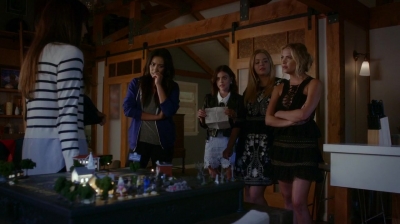 Pretty_Little_Liars_S07E11_WEB-DL_720p_DUAL_WWW_COMANDOTORRENTS_COM_2315.jpg