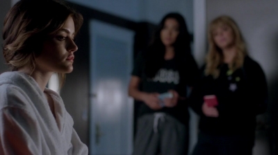 Pretty_Little_Liars_S07E20E21_WEB-DL_720p_DUAL_WWW_COMANDOTORRENTS_COM_3550.jpg