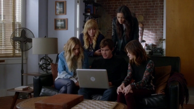 Pretty_Little_Liars_S07E20E21_WEB-DL_720p_DUAL_WWW_COMANDOTORRENTS_COM_4171.jpg