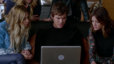 Pretty_Little_Liars_S07E20E21_WEB-DL_720p_DUAL_WWW_COMANDOTORRENTS_COM_4181.jpg