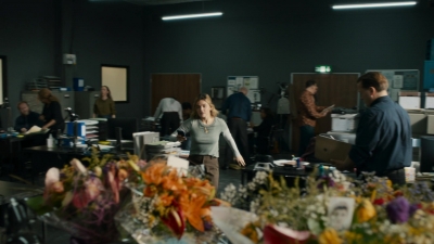 Ragdoll_S01E01_1080p_AMZN_WEB-DL_DDP5_1_H_264-NTb_1936.jpg