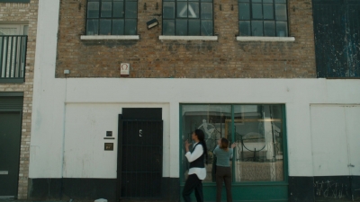 Ragdoll_S01E01_1080p_AMZN_WEB-DL_DDP5_1_H_264-NTb_1970.jpg