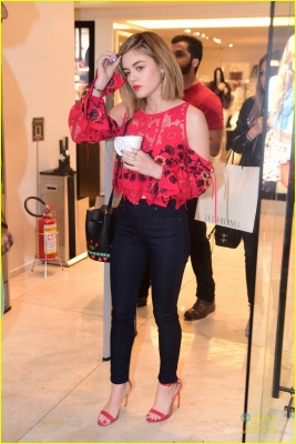 ShoppingInBrazil2016-02.jpg