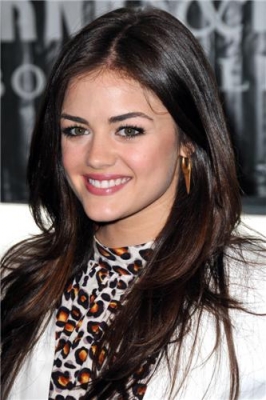 SigningCopiesSeventeen2011-16.jpg