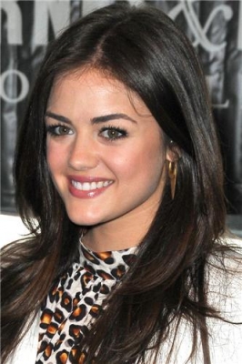 SigningCopiesSeventeen2011-17.jpg