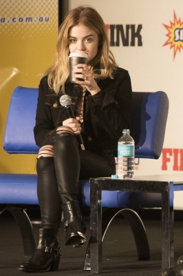 HQ
