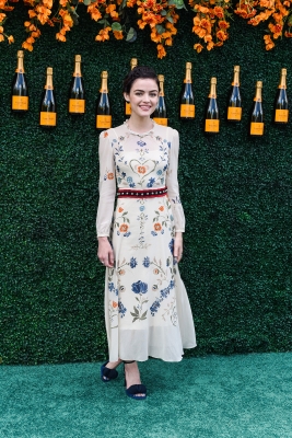 HQ
