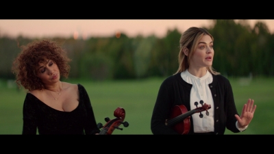a_nice_girl_like_you_2020_1080p_web_h264-huzzah_0943.jpg