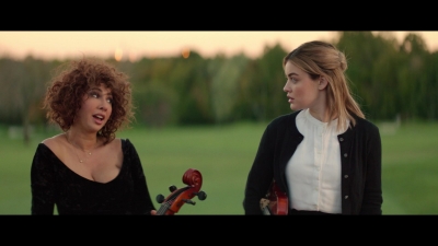 a_nice_girl_like_you_2020_1080p_web_h264-huzzah_0951.jpg