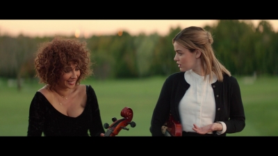 a_nice_girl_like_you_2020_1080p_web_h264-huzzah_0956.jpg