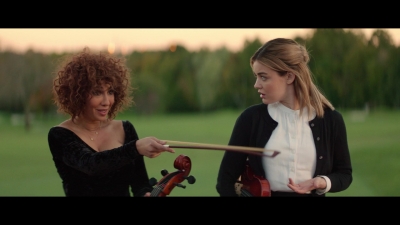 a_nice_girl_like_you_2020_1080p_web_h264-huzzah_0957.jpg