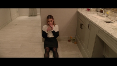 a_nice_girl_like_you_2020_1080p_web_h264-huzzah_1073.jpg