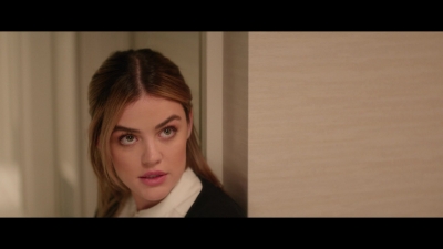 a_nice_girl_like_you_2020_1080p_web_h264-huzzah_1190.jpg