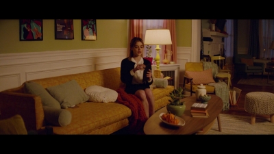 a_nice_girl_like_you_2020_1080p_web_h264-huzzah_1358.jpg