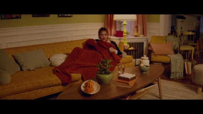 a_nice_girl_like_you_2020_1080p_web_h264-huzzah_1426.jpg