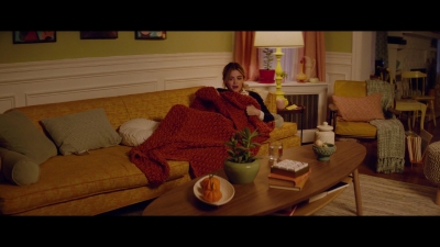 a_nice_girl_like_you_2020_1080p_web_h264-huzzah_1428.jpg