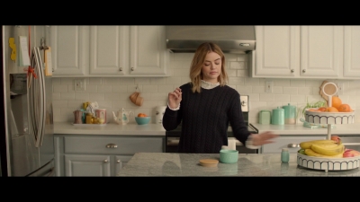 a_nice_girl_like_you_2020_1080p_web_h264-huzzah_1520.jpg