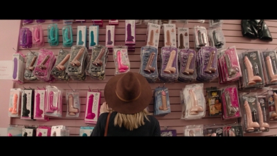a_nice_girl_like_you_2020_1080p_web_h264-huzzah_1587.jpg