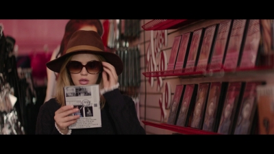 a_nice_girl_like_you_2020_1080p_web_h264-huzzah_1603.jpg