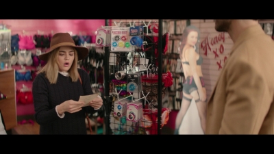 a_nice_girl_like_you_2020_1080p_web_h264-huzzah_1694.jpg