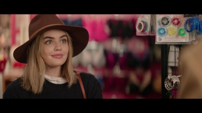 a_nice_girl_like_you_2020_1080p_web_h264-huzzah_1713.jpg