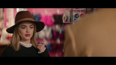 a_nice_girl_like_you_2020_1080p_web_h264-huzzah_1728.jpg