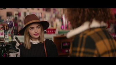 a_nice_girl_like_you_2020_1080p_web_h264-huzzah_1739.jpg