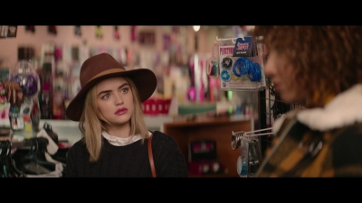 a_nice_girl_like_you_2020_1080p_web_h264-huzzah_1767.jpg