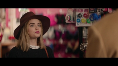 a_nice_girl_like_you_2020_1080p_web_h264-huzzah_1786.jpg