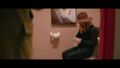 a_nice_girl_like_you_2020_1080p_web_h264-huzzah_1867.jpg