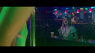 a_nice_girl_like_you_2020_1080p_web_h264-huzzah_2136.jpg