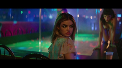 a_nice_girl_like_you_2020_1080p_web_h264-huzzah_2161.jpg