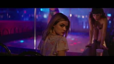 a_nice_girl_like_you_2020_1080p_web_h264-huzzah_2162.jpg
