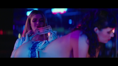 a_nice_girl_like_you_2020_1080p_web_h264-huzzah_2181.jpg