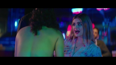 a_nice_girl_like_you_2020_1080p_web_h264-huzzah_2188.jpg