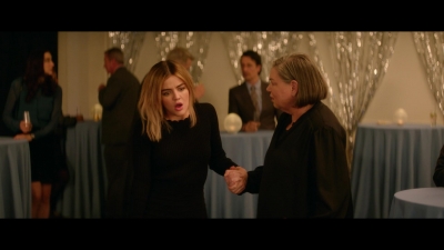 a_nice_girl_like_you_2020_1080p_web_h264-huzzah_2375.jpg