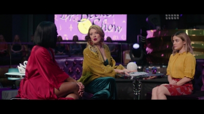 a_nice_girl_like_you_2020_1080p_web_h264-huzzah_3256.jpg