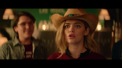 a_nice_girl_like_you_2020_1080p_web_h264-huzzah_4700.jpg