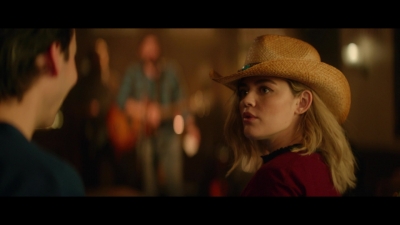 a_nice_girl_like_you_2020_1080p_web_h264-huzzah_4706.jpg