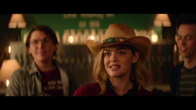 a_nice_girl_like_you_2020_1080p_web_h264-huzzah_4715.jpg