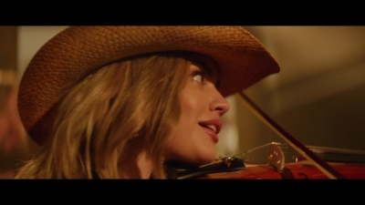a_nice_girl_like_you_2020_1080p_web_h264-huzzah_4761.jpg