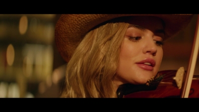 a_nice_girl_like_you_2020_1080p_web_h264-huzzah_4816.jpg