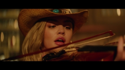 a_nice_girl_like_you_2020_1080p_web_h264-huzzah_4877.jpg