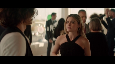 a_nice_girl_like_you_2020_1080p_web_h264-huzzah_5300.jpg