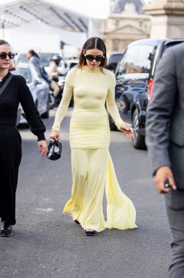 arrivinggivenchy280923-023.jpg
